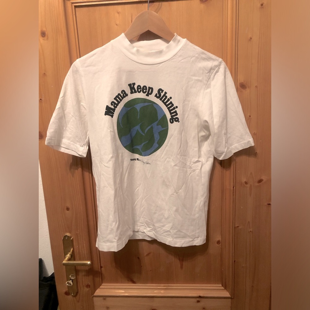 Thinking mu - organic cotton shirt - 'mama keep shining' earth symbol
